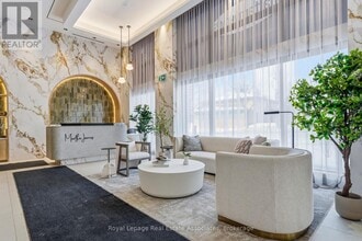 2088 James St in Burlington, ON - Building Photo - Building Photo