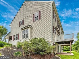 30 Steeplechase Cir in Aston Township, PA - Building Photo