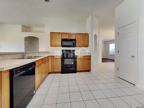 11740 Crooked River Rd in Jacksonville, FL - Foto de edificio - Building Photo