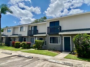 4104 Inlet Cir in Greenacres, FL - Building Photo - Building Photo