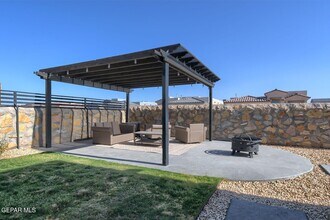 289 Hunstanton St in Horizon City, TX - Building Photo - Building Photo