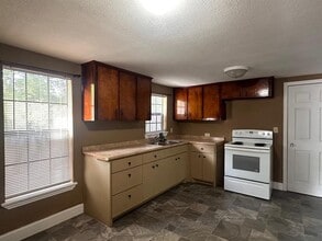 1703 Carter St in Bastrop, TX - Building Photo - Building Photo