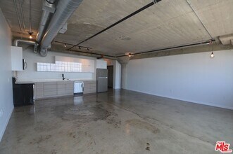 691 Mill St in Los Angeles, CA - Building Photo - Building Photo