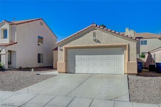 9665 Crystal Ridge Rd in Las Vegas, NV - Building Photo - Building Photo