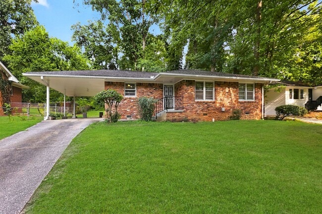 property at 2798 Dearwood Dr SW