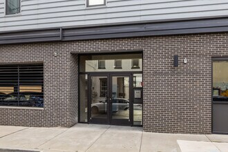 2411 Kensington Ave in Philadelphia, PA - Building Photo - Building Photo