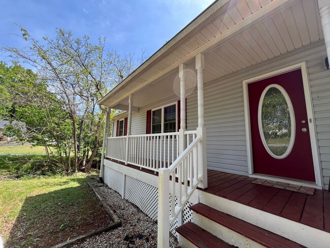 property at 1012 S York Ln