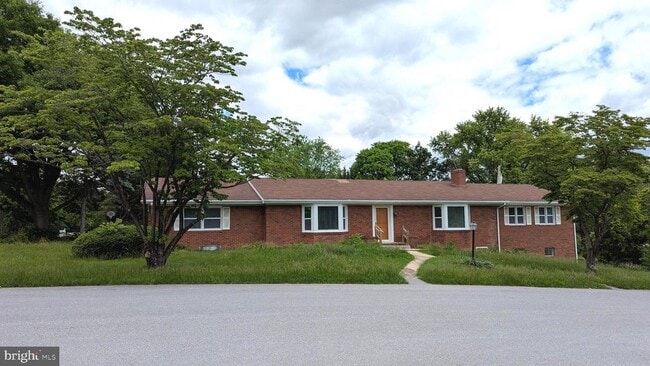 19714 Scott Hill Dr in Hagerstown, MD - Building Photo - Building Photo