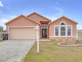 4617 Horseshoe Pick Ln in Valrico, FL - Building Photo