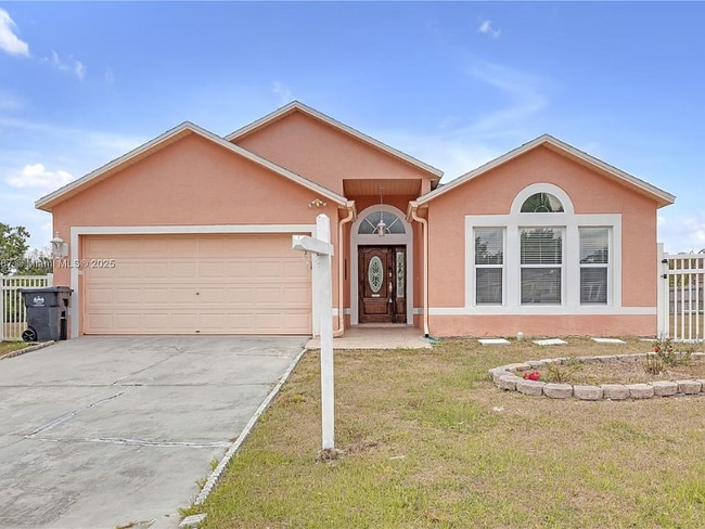 property at 4617 Horseshoe Pick Ln