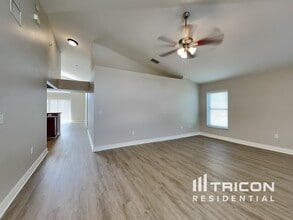 218 Cloverdale Rd in Winter Haven, FL - Building Photo - Building Photo