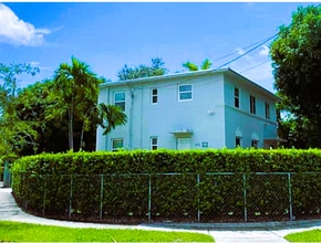 685 SW 19th Rd in Miami, FL - Building Photo - Building Photo