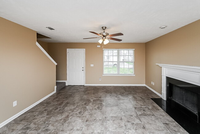 319 Sarna Dr in La Vergne, TN - Building Photo - Building Photo