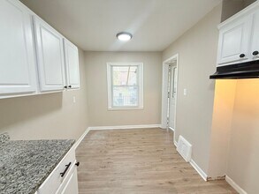 This beautifully updated 3-bedroom, 1-bath in Detroit, MI - Building Photo - Building Photo