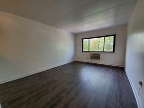109 S Elmwood Ave in Oak Park, IL - Building Photo - Building Photo
