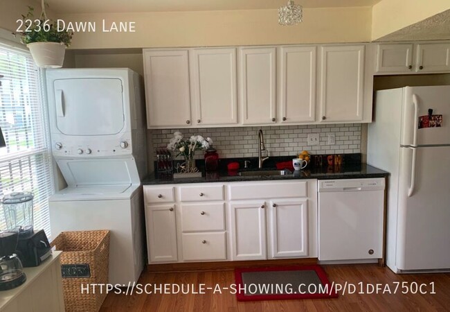 2236 Dawn Ln in Temple Hills, MD - Building Photo - Building Photo