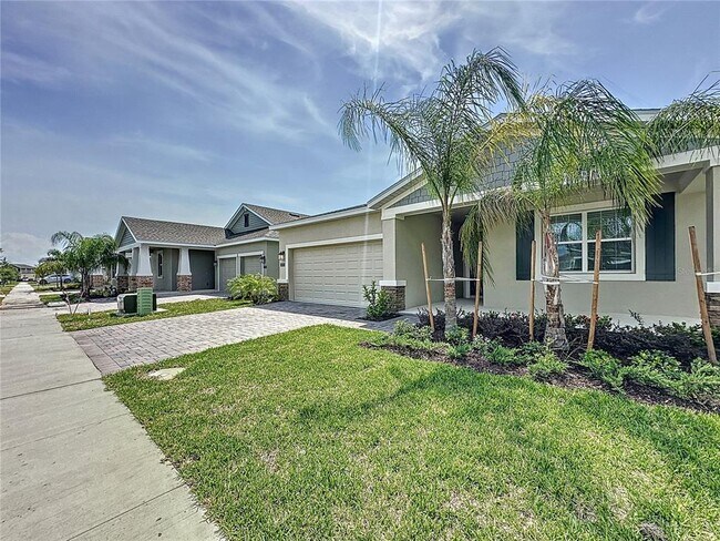 1870 Clear Sky Dr in Kissimmee, FL - Building Photo - Building Photo