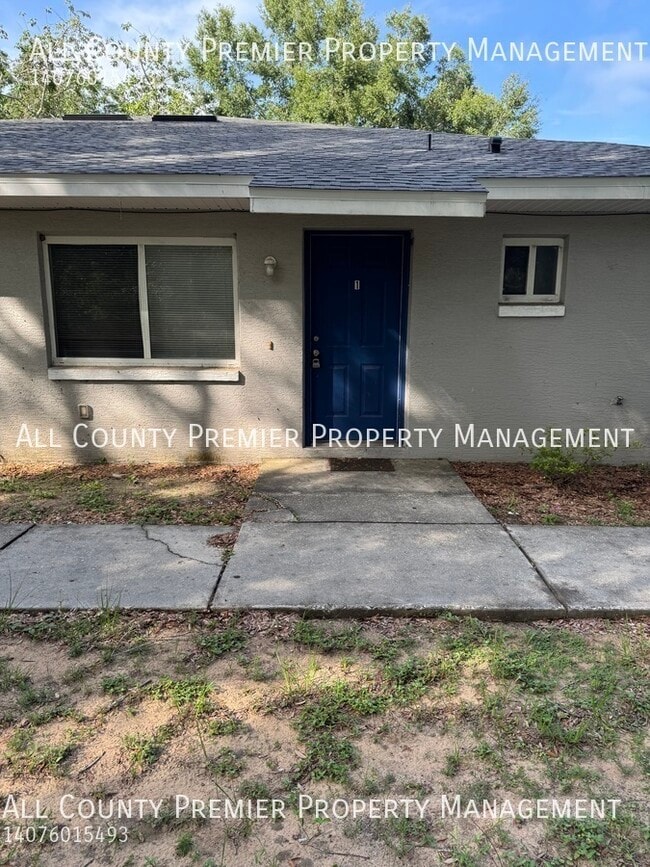 property at 2911 SE 52nd Ave