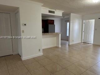 5502 Courtyard Dr in Margate, FL - Building Photo - Building Photo