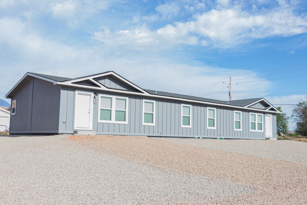 4427 S Spanish Valley Dr in Moab, UT - Building Photo