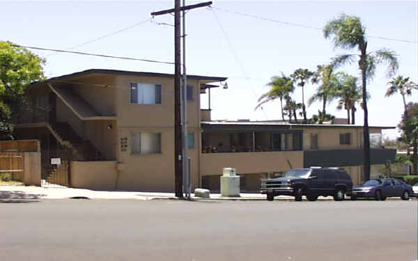 105-111 Nutmeg St in San Diego, CA - Foto de edificio - Building Photo