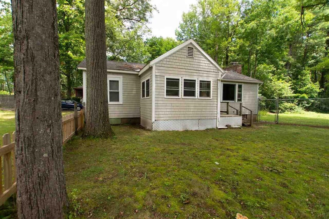 108 Linden St in Exeter, NH - Building Photo