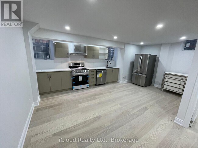 4105 Channing Cres in Oakville, ON - Building Photo - Building Photo