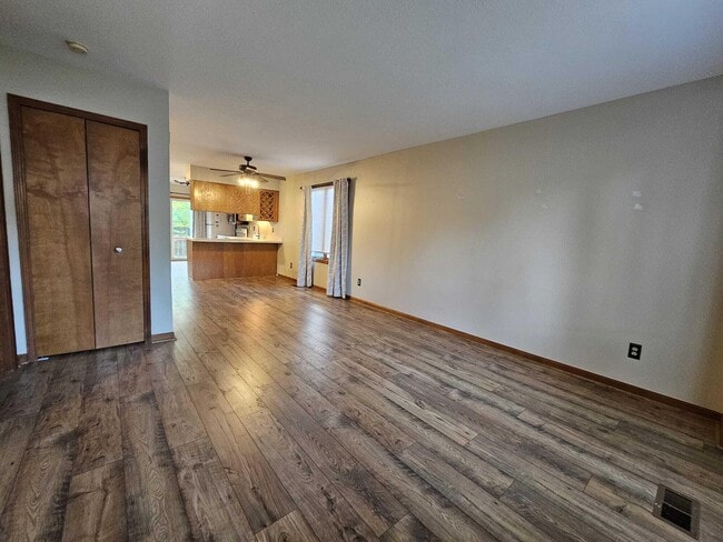 33090 Woodworth Ct in Westland, MI - Building Photo - Building Photo