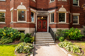 388 Olivier Av in Westmount, QC - Building Photo - Building Photo