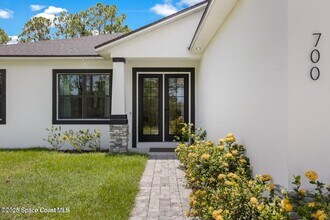 700 Cornelia Ave SE in Palm Bay, FL - Building Photo - Building Photo