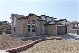 1416 Kokopelli Way in El Paso, TX - Building Photo - Building Photo