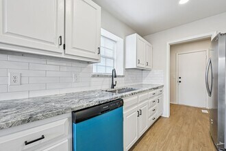 1709 N Cypress Ave in Broken Arrow, OK - Building Photo - Building Photo