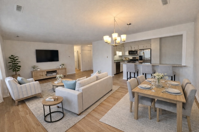 property at 1004 Paradise Rd