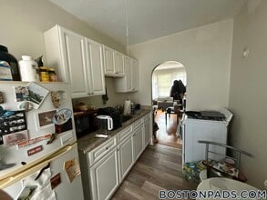 349 Pleasant St in Malden, MA - Building Photo - Building Photo