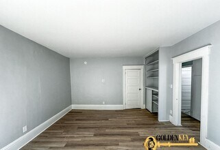 308 W Twelve Mile Rd in Royal Oak, MI - Building Photo - Building Photo