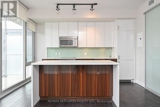 300-300 Lisgar St in Ottawa, ON - Building Photo - Building Photo