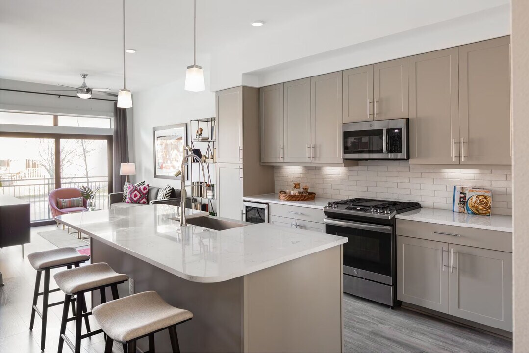2198 W 18th St in Houston, TX - Building Photo