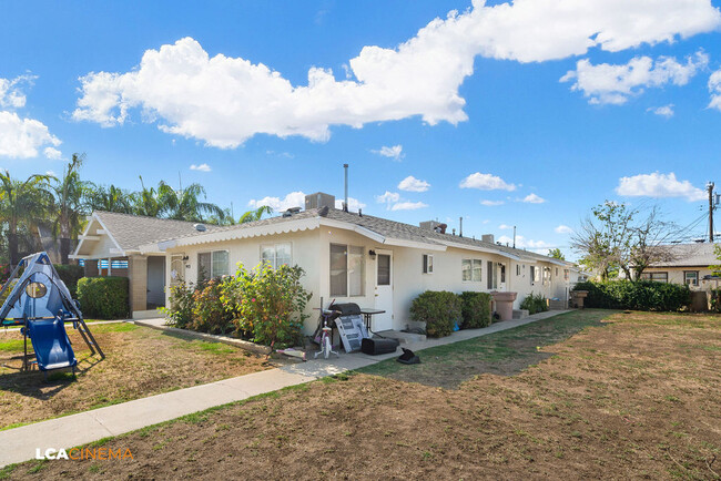 913 Oregon St in Bakersfield, CA - Building Photo - Building Photo