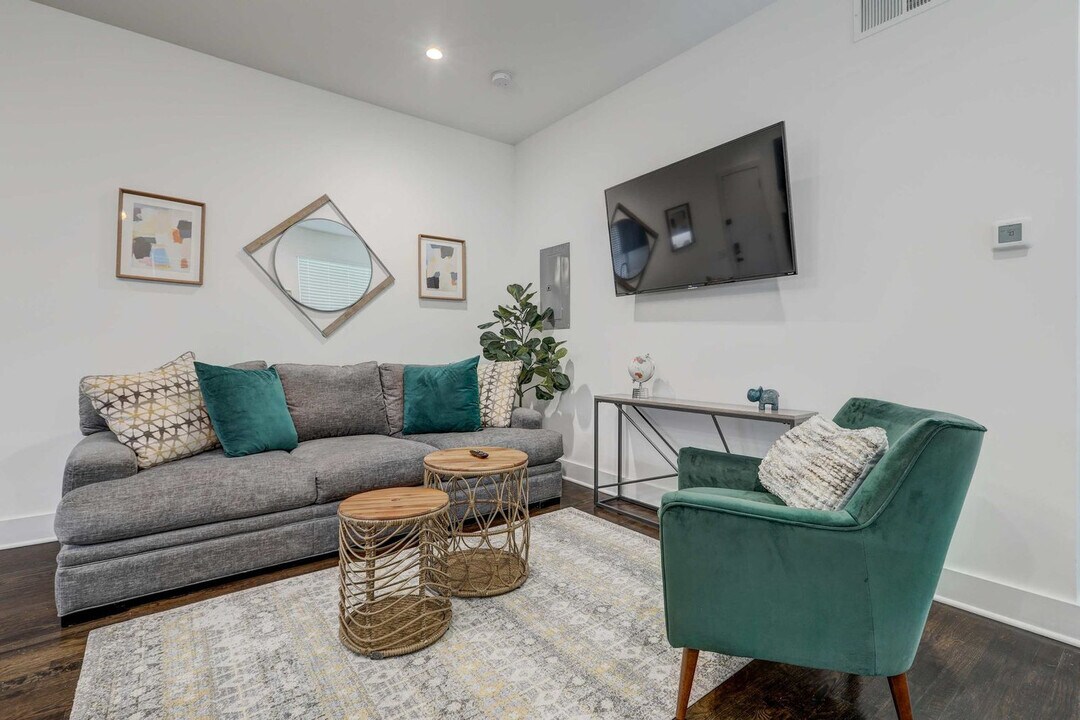 940 Piedmont Ave NE in Atlanta, GA - Building Photo