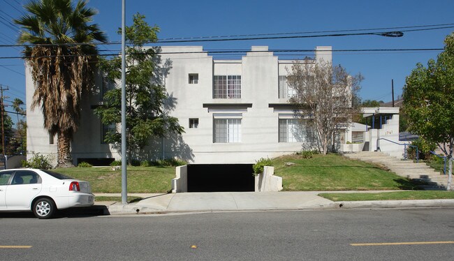 1761 Wabasso Way in Glendale, CA - Foto de edificio - Building Photo