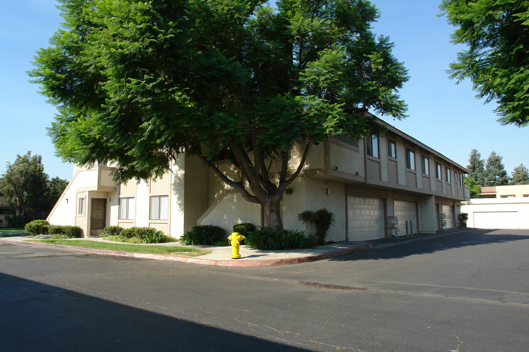 Regal Park in Moorpark, CA - Building Photo