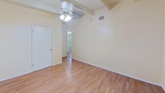 38849 Yucca Tree St in Palmdale, CA - Building Photo