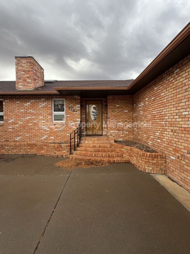 2737 Sierra Vista Dr in Grand Junction, CO - Building Photo - Building Photo
