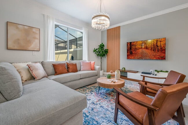 2416 Reading Trail