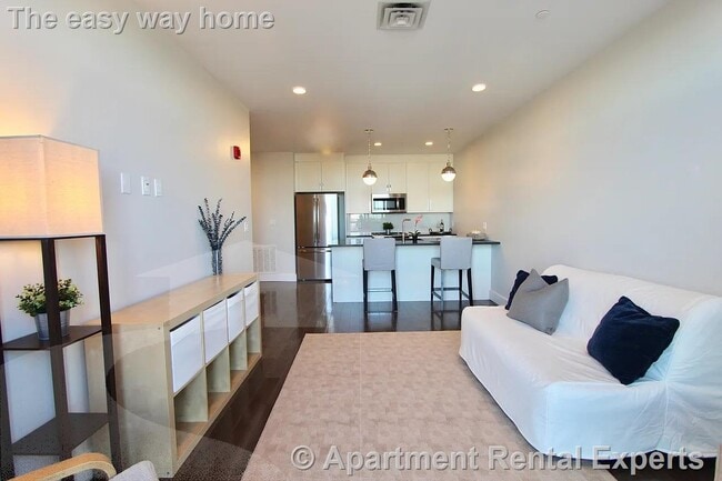 434 McGrath Hwy, Unit #412