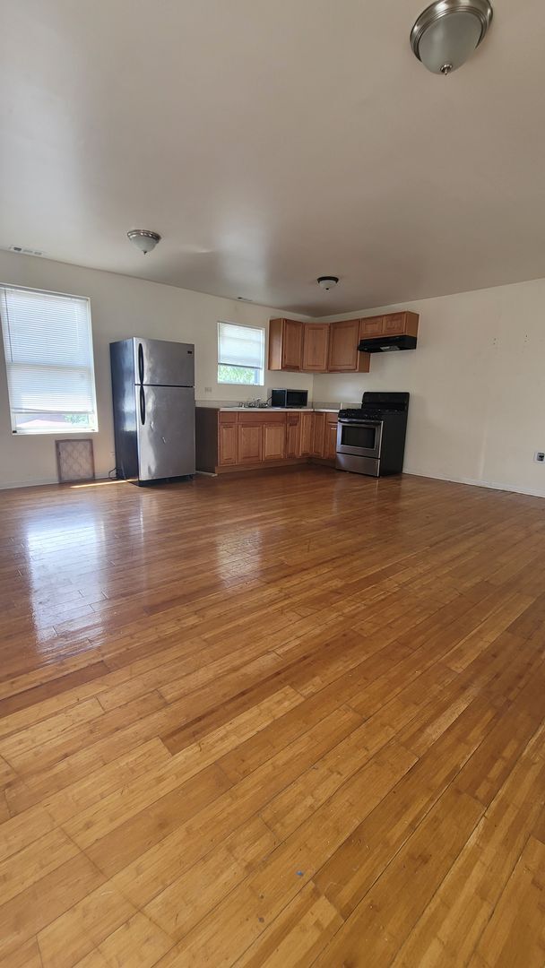 property at 6669 S Michigan Ave