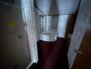 2008 Sunny Ave in New Castle, PA - Building Photo - Building Photo