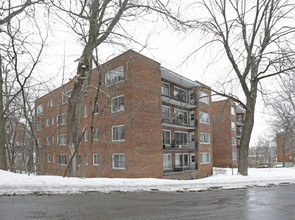 3495 Ridgewood in Montréal, QC - Building Photo - Building Photo