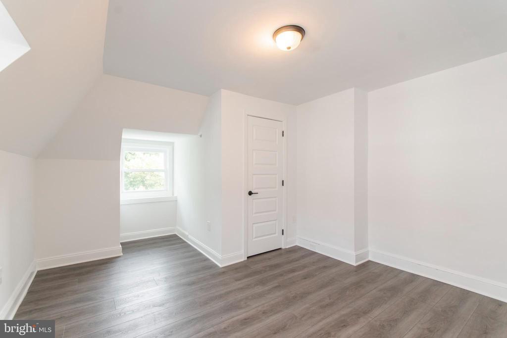 4238 Spruce St in Philadelphia, PA - Building Photo