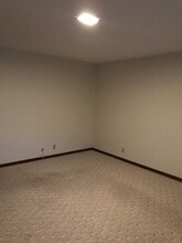 951 E. Wabash St in Frankfort, IN - Foto de edificio - Building Photo